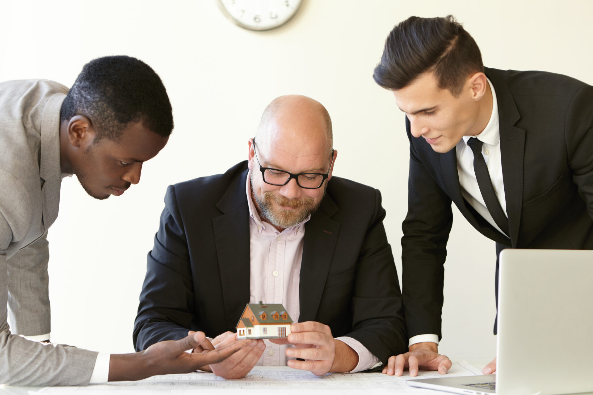 Comparison of the best merchant cash advance (MCA) debt relief services for 2025